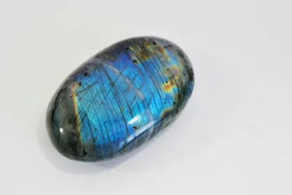 Uncovering the Spiritual Meaning of Labradorite